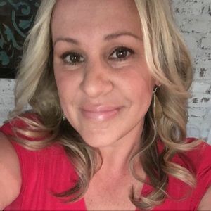 Meet your Posher, Valerie